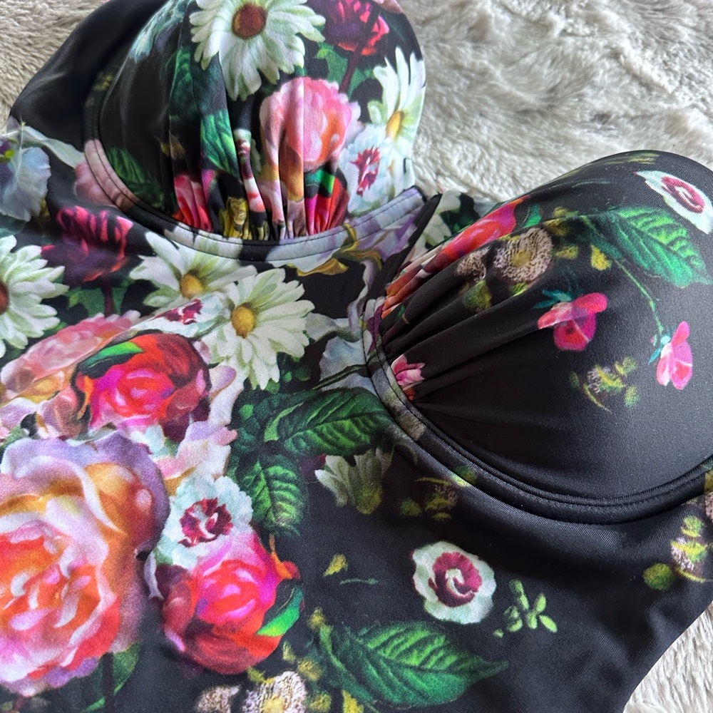 🌺🩱 Ted Baker one-piece